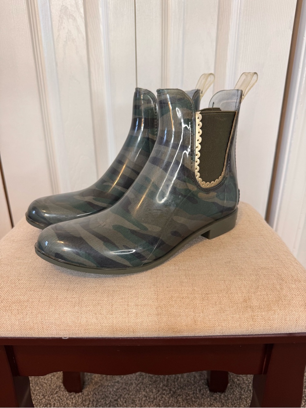 Jack Rogers Woman Sallie Ankle Green Camo Waterproof Rain Boots Scalloped Size 9 - Picture 4 of 15